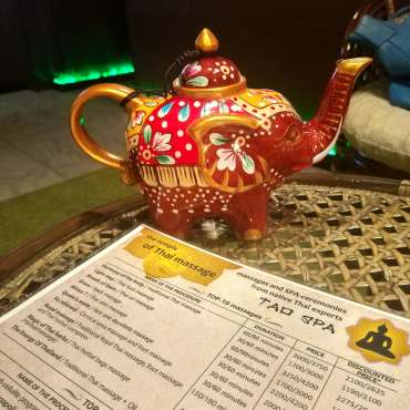 Чайник с чаем из Таиланда