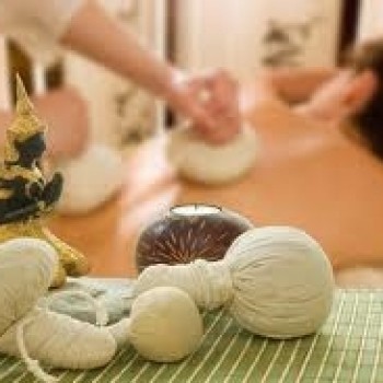 Тайский массаж травяными мешочками  (Herbal massage)